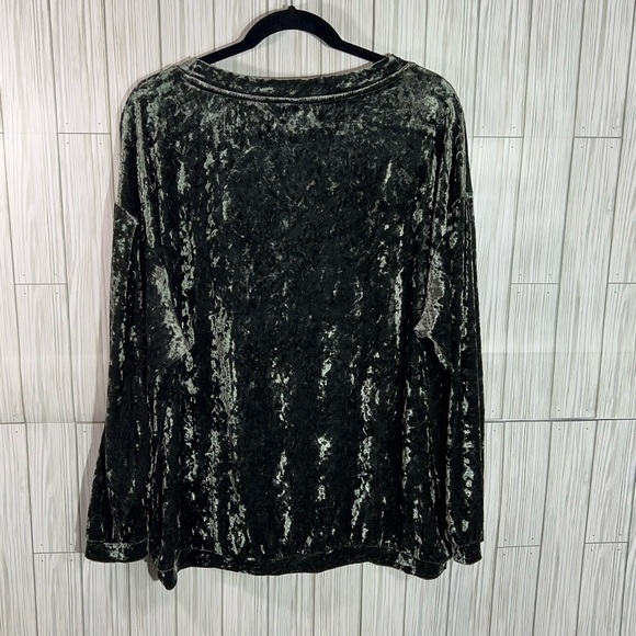 Wishlist Long Sleeve V-Neck Blouse - Picture 2 of 5
